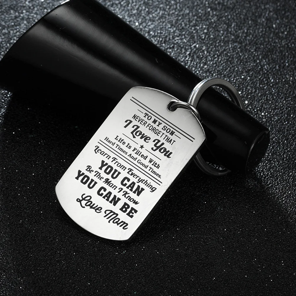 Collana con lettere Portachiavi per famiglia Set Ciondolo in acciaio al titanio Design creativo Indossare durevole Non facile da sbiadire Ornamenti regalo di gioielli