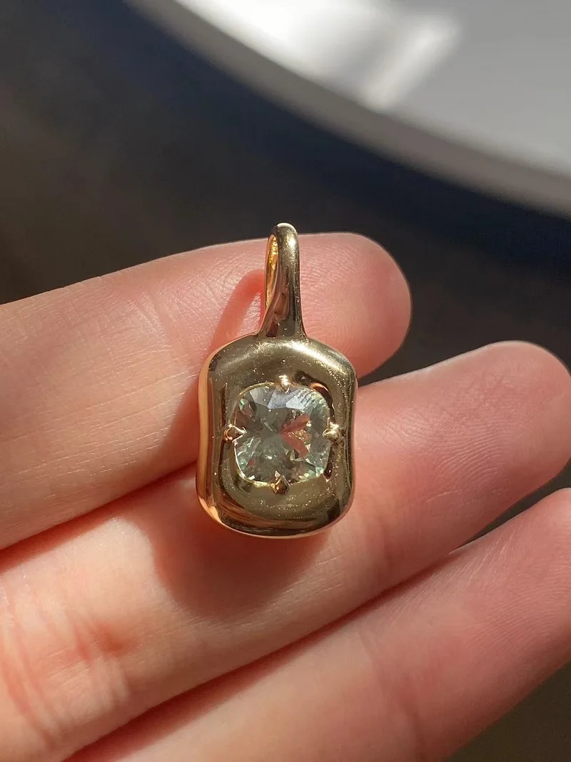 

Ruif Customization 14k Gold 7mm Green Lab Grown Sapphire Pendant for Woman Mujer Gifts