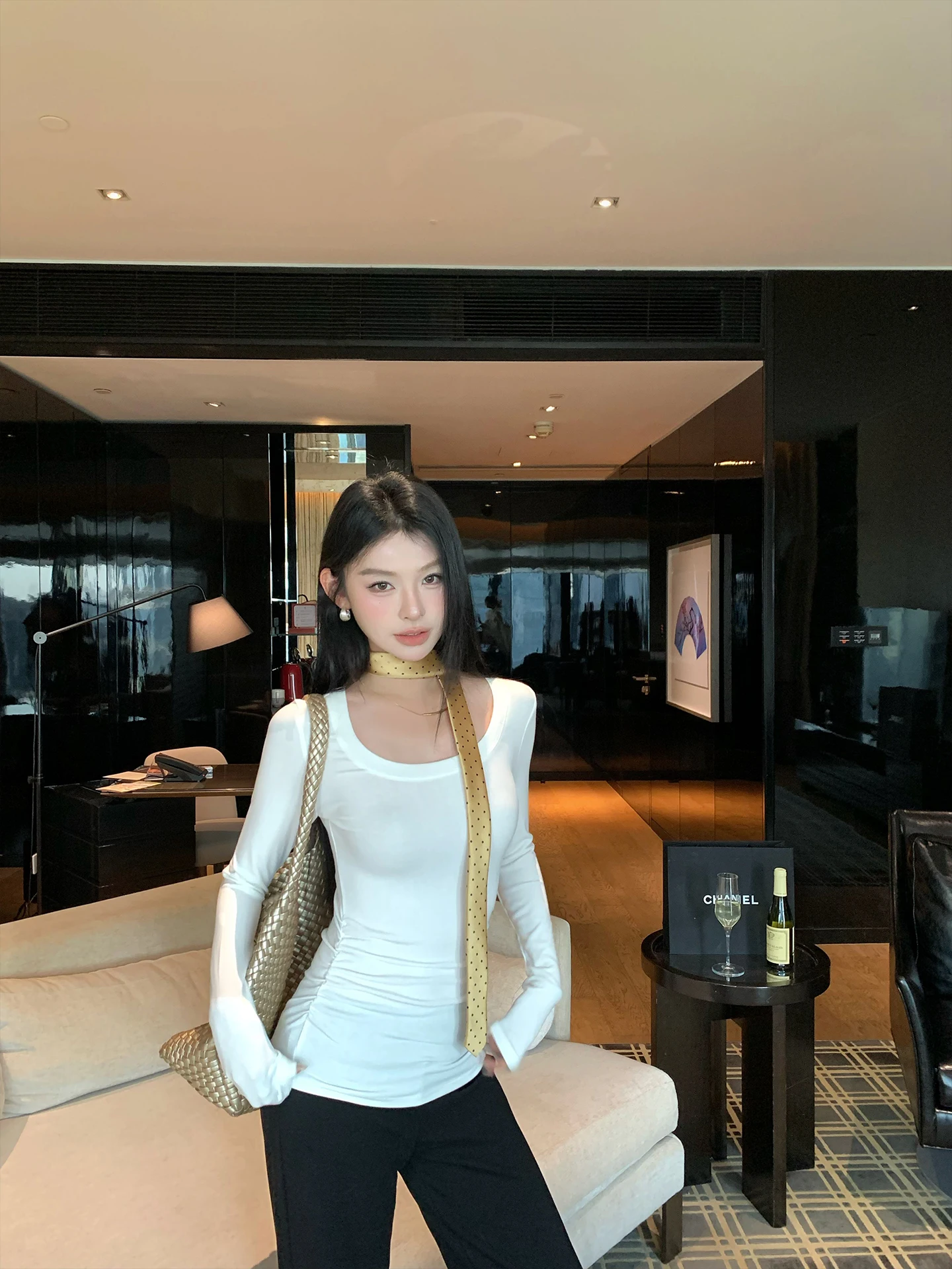 

Женская базовая футболка Cloud Sensation Slim Fit с длинным рукавом и U-образным вырезом: комфортная, дышащая, мягкая, повседневная, весенняя