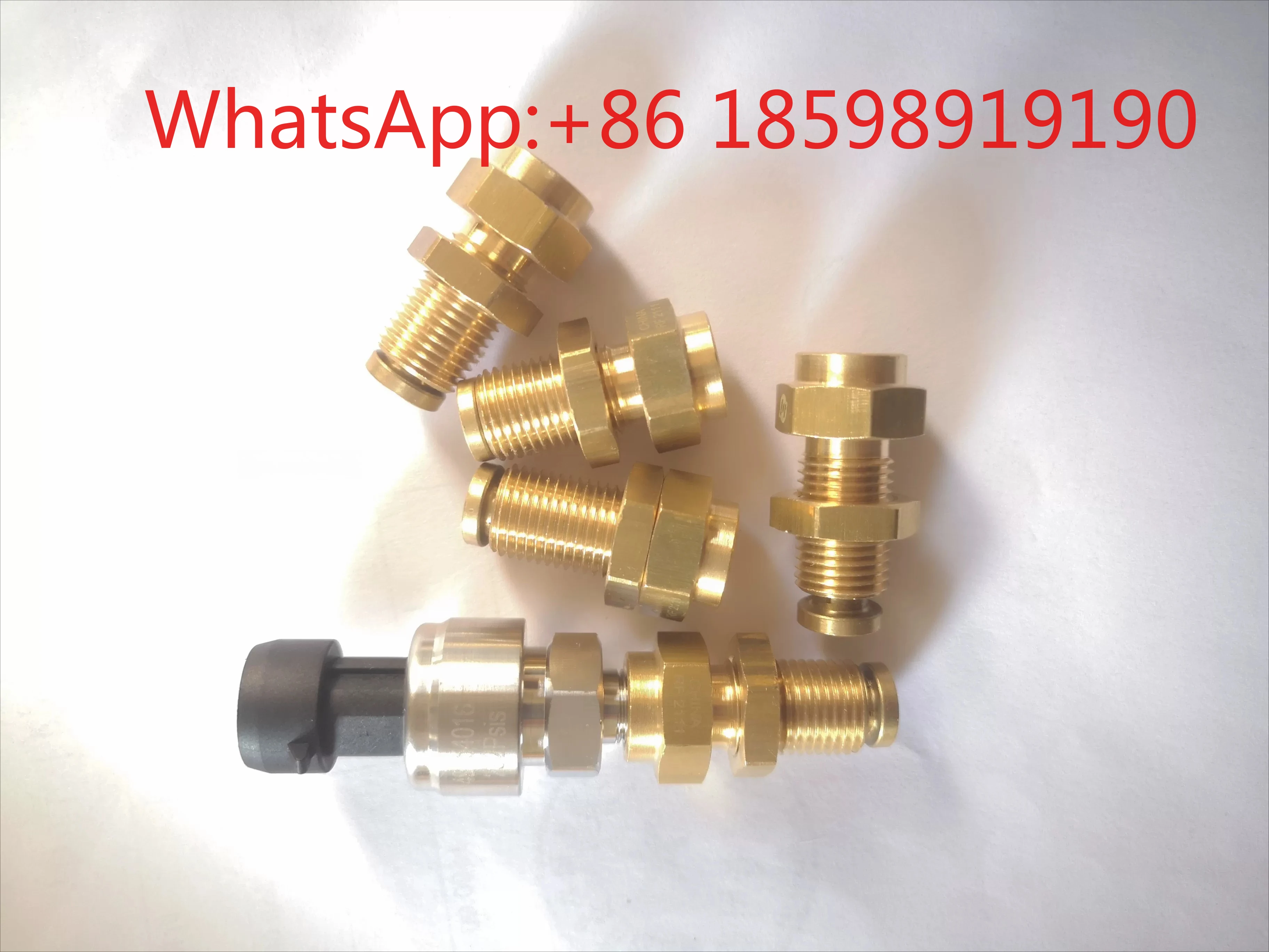1pcs Air compressor 39461868 pressure sensor quick connector 23453095 adjacent connector original factory