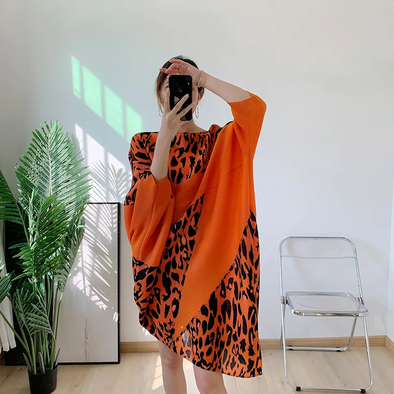 Miyake Pleated Leopard Print Dress Color Matching Dress Irregular Bat Sleeve Skirt Loose 200 Catties Spring and Summer New 2022