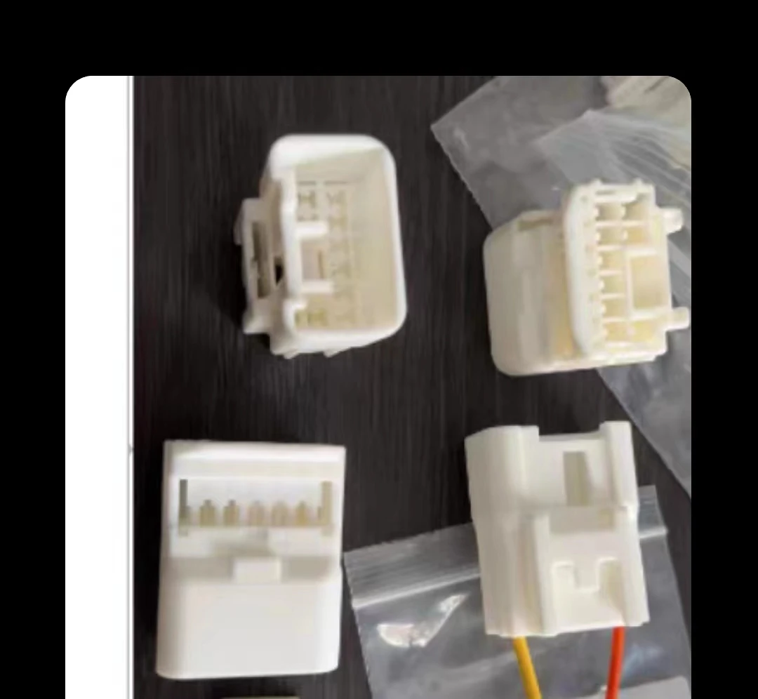 DJ7094Y-2.2-11-21 White 9 Hole Male to Female Car Connector Connector Plug