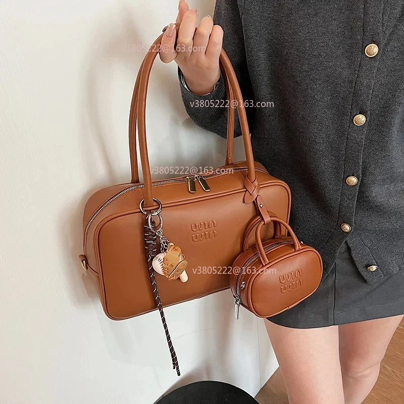 

Модная женская сумка большой вместимости, сумка для боулинга, сумка через плечо, сумка через плечо, мягкая искусственная кожа, квадратная форма