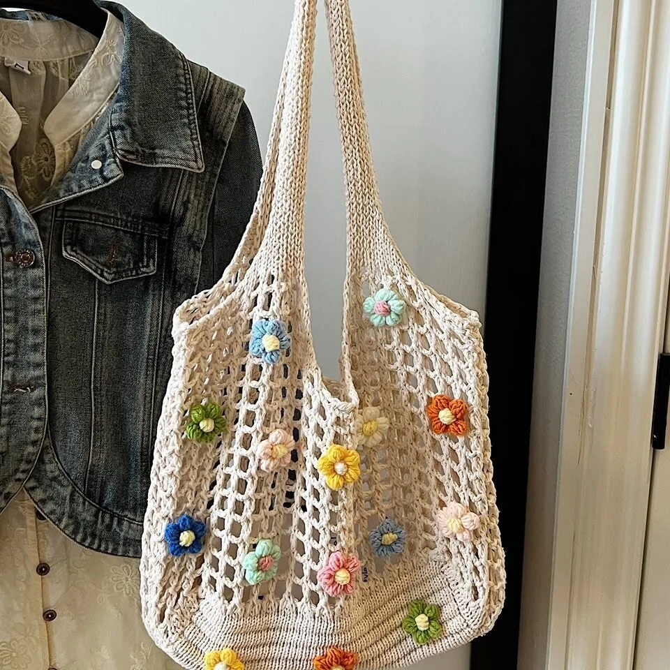 

2025 Spring New! Women's Fashionable Tote Bag. Leisure & Vacation Style, Hollow Woven with Flowers. Fresh, Sweet & Popular