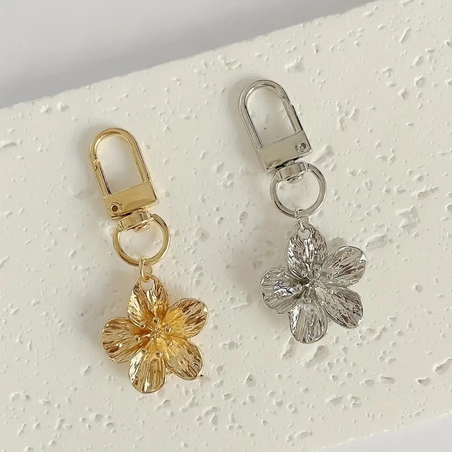 1/5/10/20/50/100pcs Cute Flower Keychains for Women, Aesthetic Charm Charms for Bags & Purses Accessories Mixed Color Mini Items