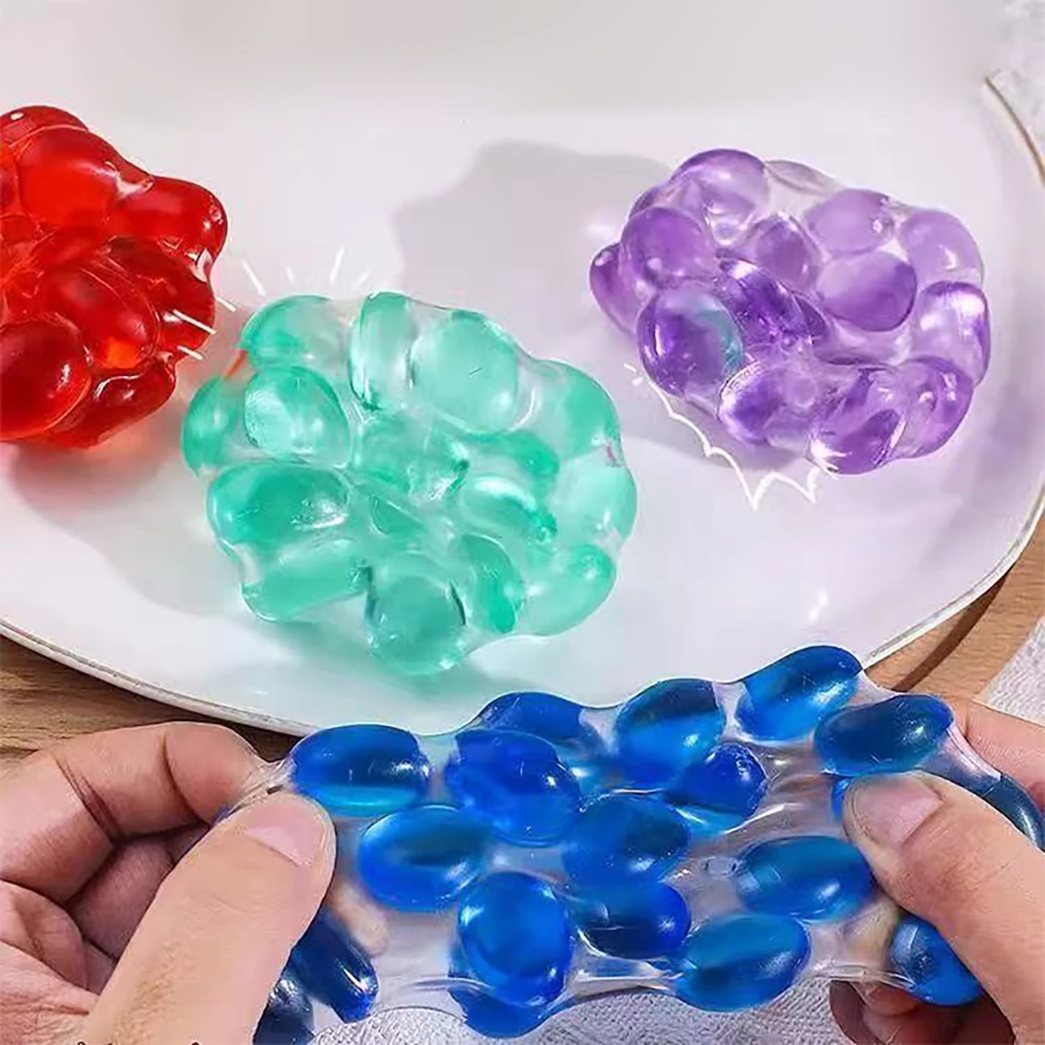 초투명 원석 소음볼은 모양을 만들고, 압력을 풀어주며, 반죽하고, 편안한 도구로 압력을 완화시켜 줍니다.