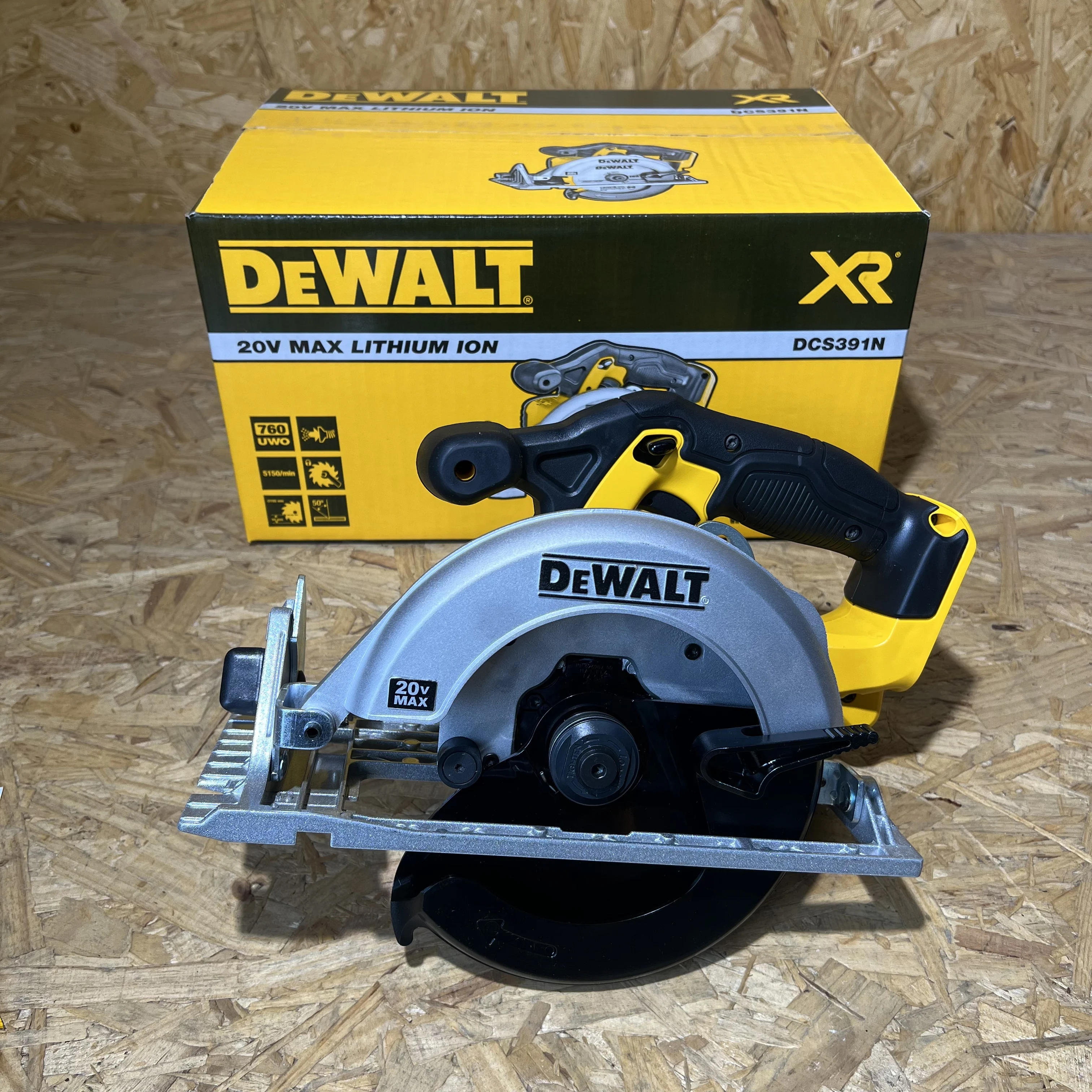 

DEWALT DCS391N handheld rechargeable circular saw 20V lithium battery wood cutting woodworking saw