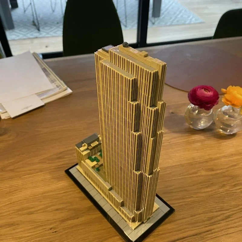 

MOC-132936 30 Rockefeller Plaza 1:800 Scale Assembling Stitching Building Block Model1712parts Street View Boy Building BlockToy