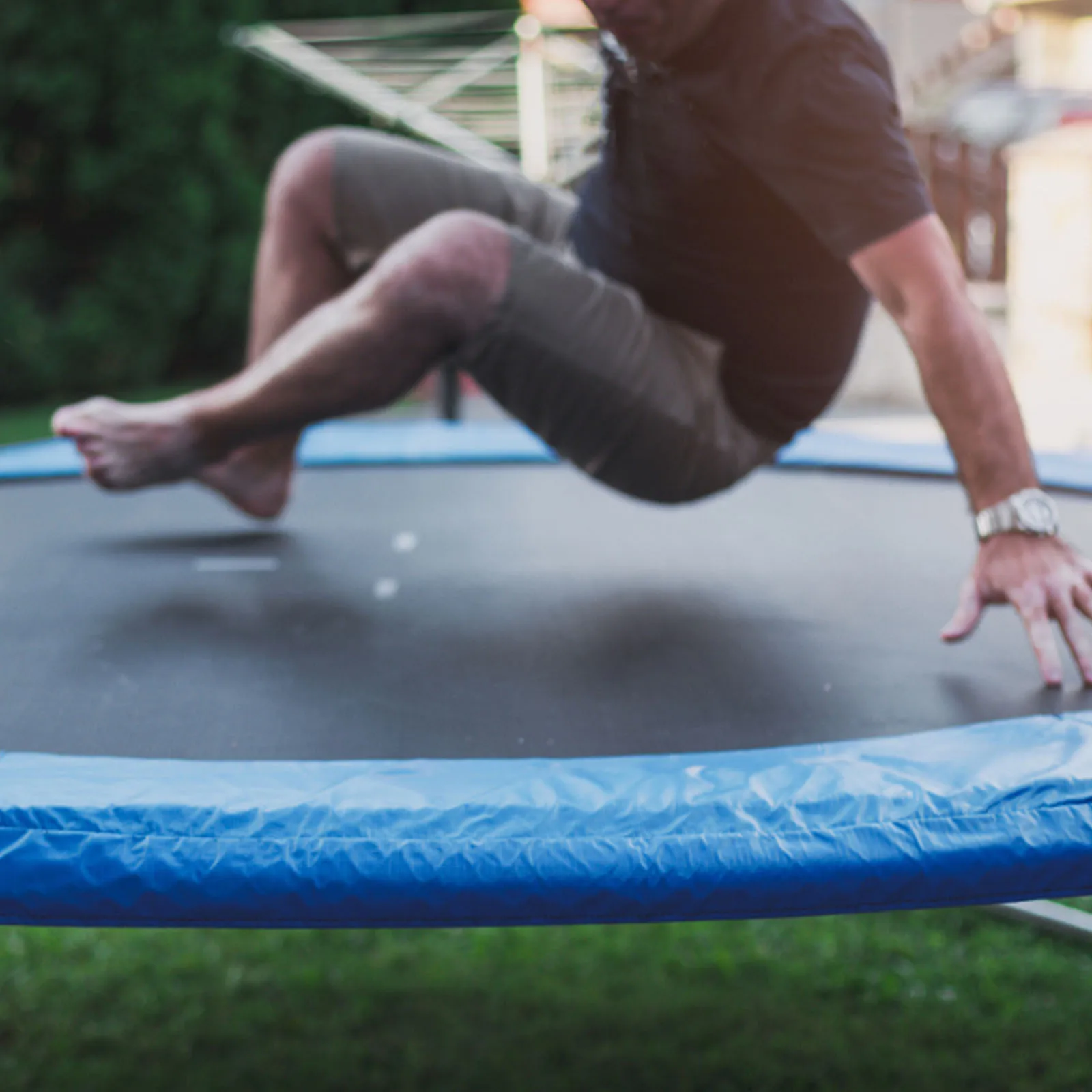 

1Pcs Black Round Trampoline Jumping Mat Premium Heavy Duty Replacement Accessory Uv Weather Resistant for Garden Yard Long Term