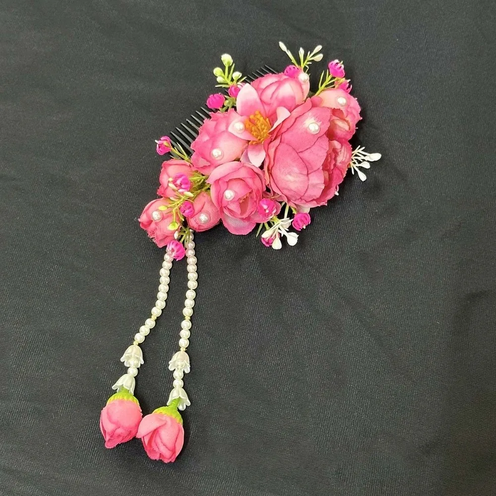 

Sweet Flowers Hairpin with Tassels Thai Style Floral Headwear Tulip Hair Comb Plastic Cloth Chignon Hair Clips Bride
