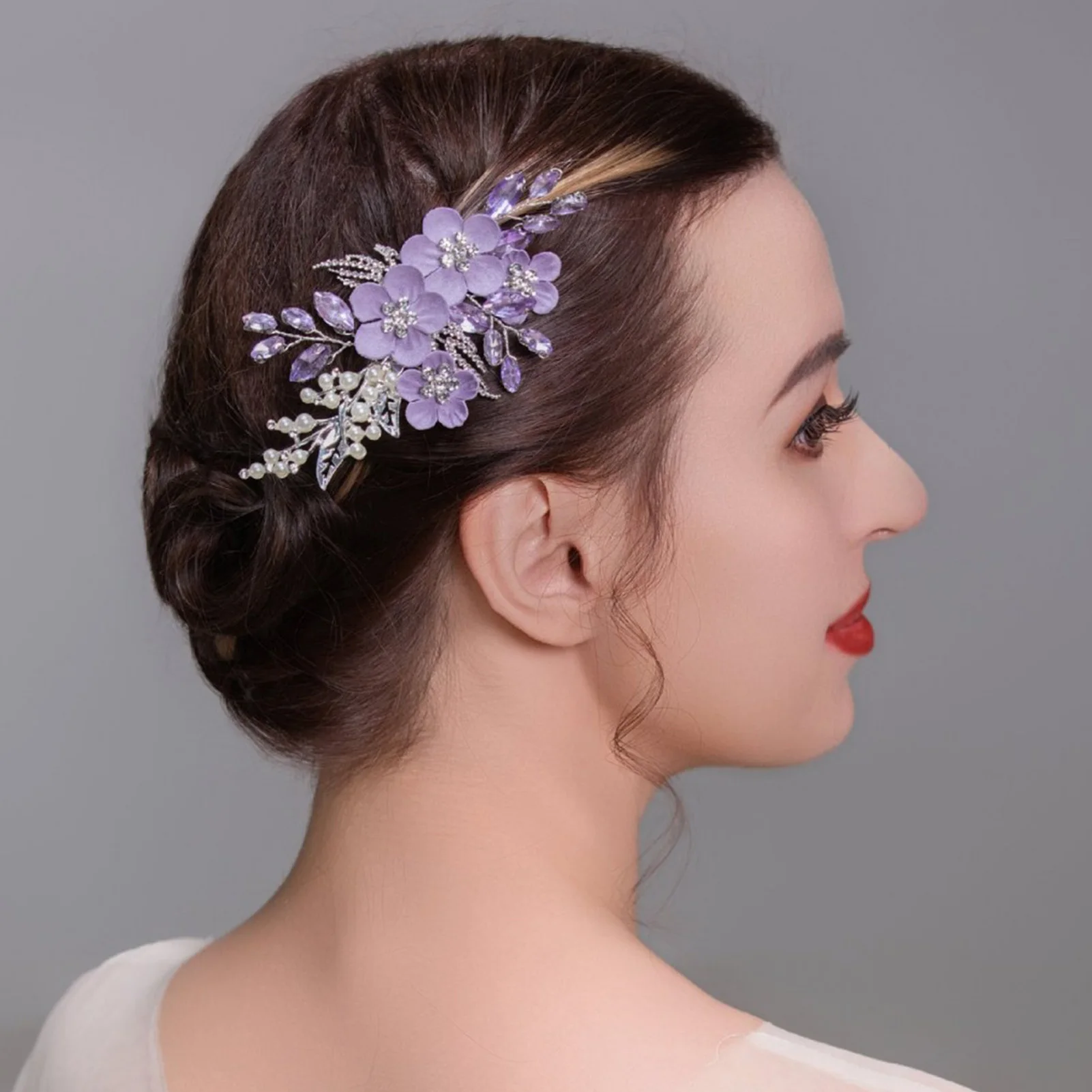 Haarspange aus Legierung mit lila Blumen-Strass-Kristall-Akzent, sichere Metall-Haarspange für Hochzeitsfeiern und Fotoshootings für Bräute – Detail 1