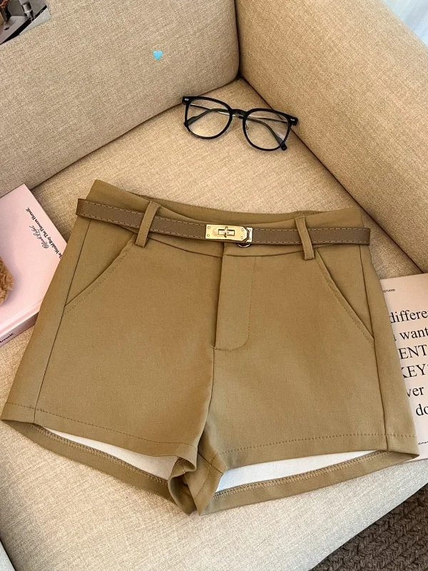 

High Waist Khaki Suit Shorts Women's Casual Versatile Hot Pants Spring 2026 New Style Commute Simple Pure Color Button Zipper