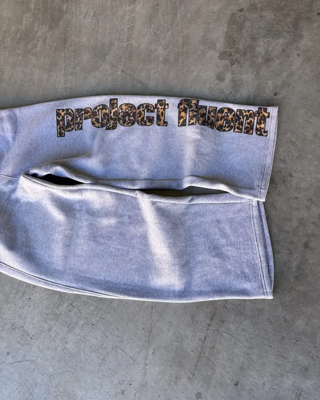 Pantaloni moda Harajuku Street con stampa leopardata Pantaloni sportivi larghi da donna in stile americano a vita alta con coulisse