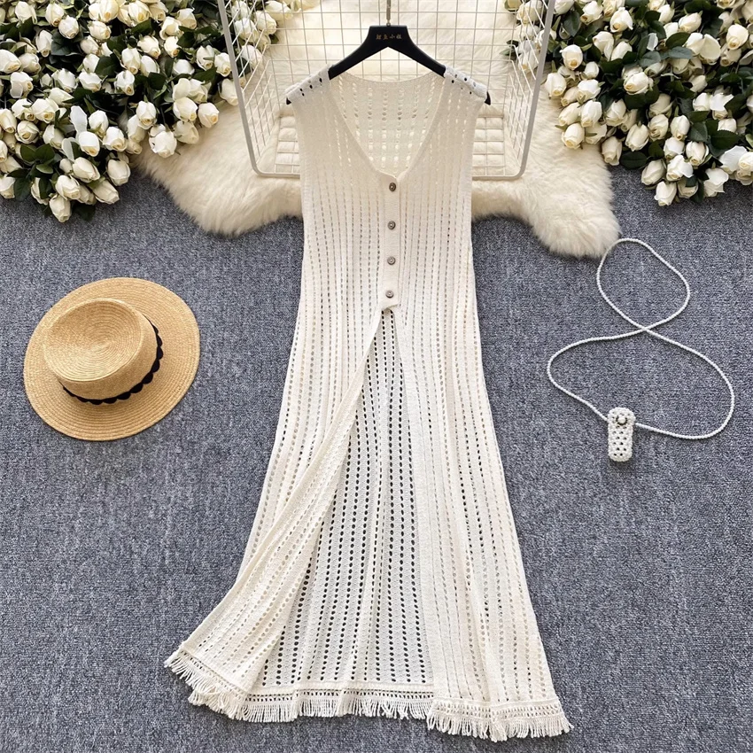

New Women Hollow Out Knitted Vest Fashion Lady V-neck Vests Big Size Girl Sleeveless Jackets Bohemian Tops Tassel Cover WZ2473
