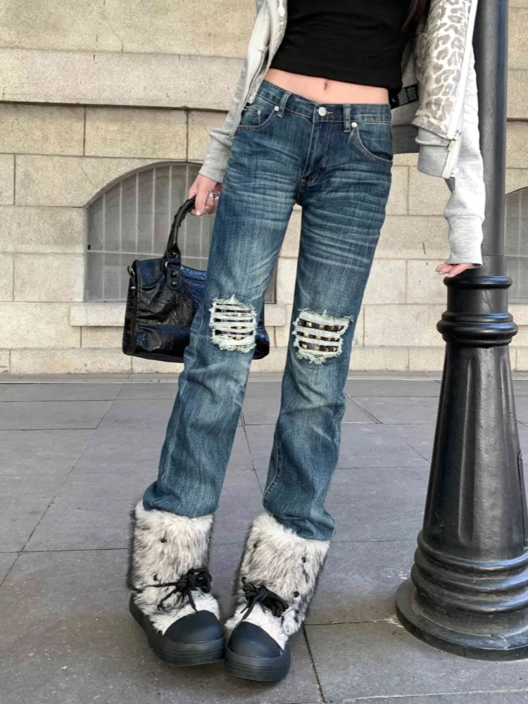 กางเกงยีนส์ขาดทรงสลิมสไตล์อเมริกันย้อนยุค Y2K ปี 2025 ประดับหมุด แฟชั่นใหม่สำหรับผู้หญิง เอวต่ำ สีน้ำเงินฟอก