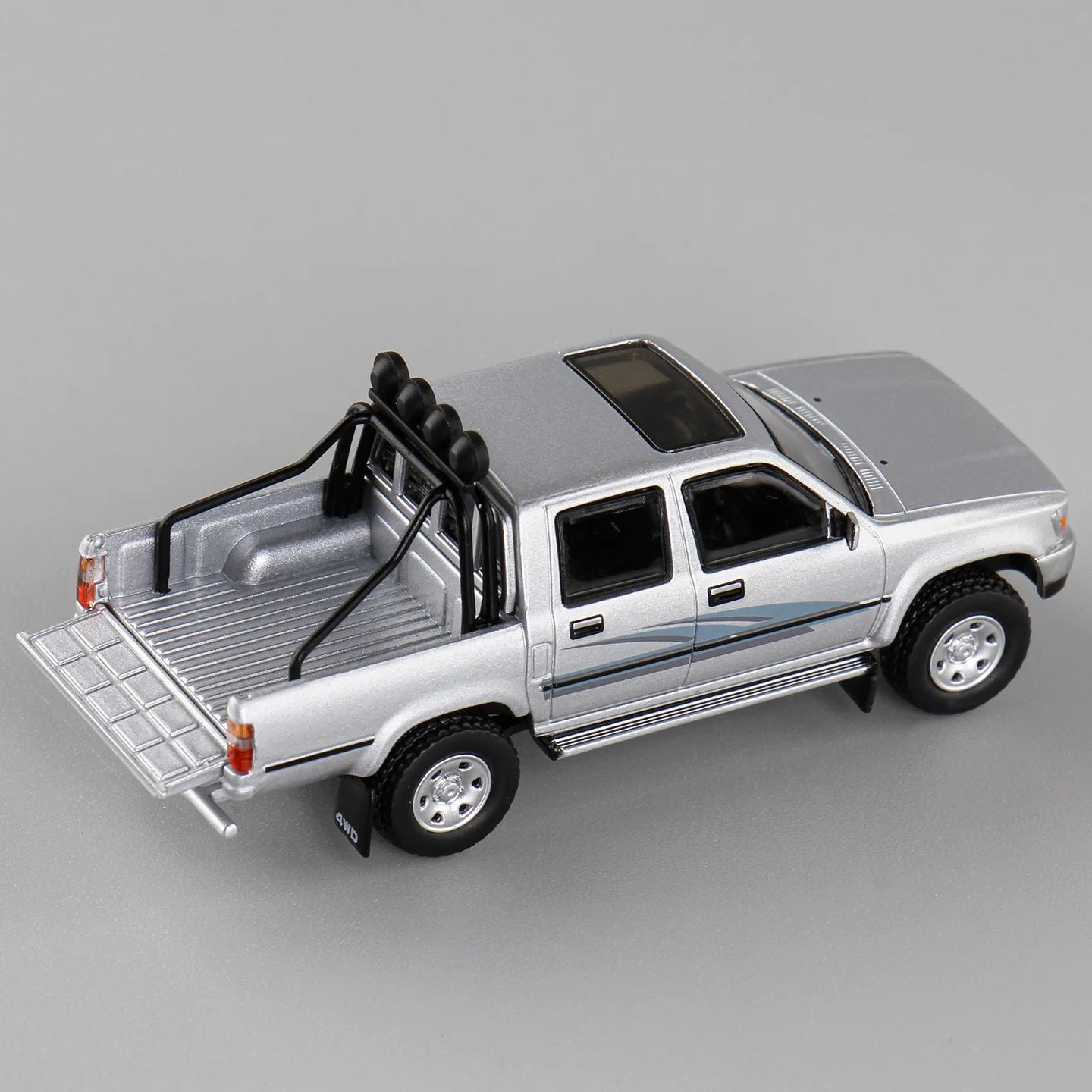 Masdi 1:64 HiLux Picku coche de aleación fundido a presión y vehículos de juguete modelo de coche modelo a escala en miniatura coche para niños