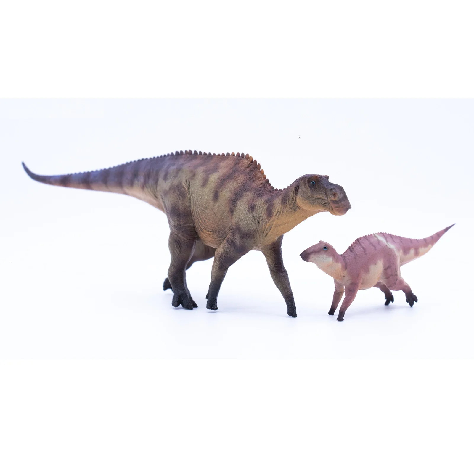 1:35 HAOLONGGOOD 2Pcs/Set Maiasaura Dinosaur Toy Ancient Prehistroy Animal Model