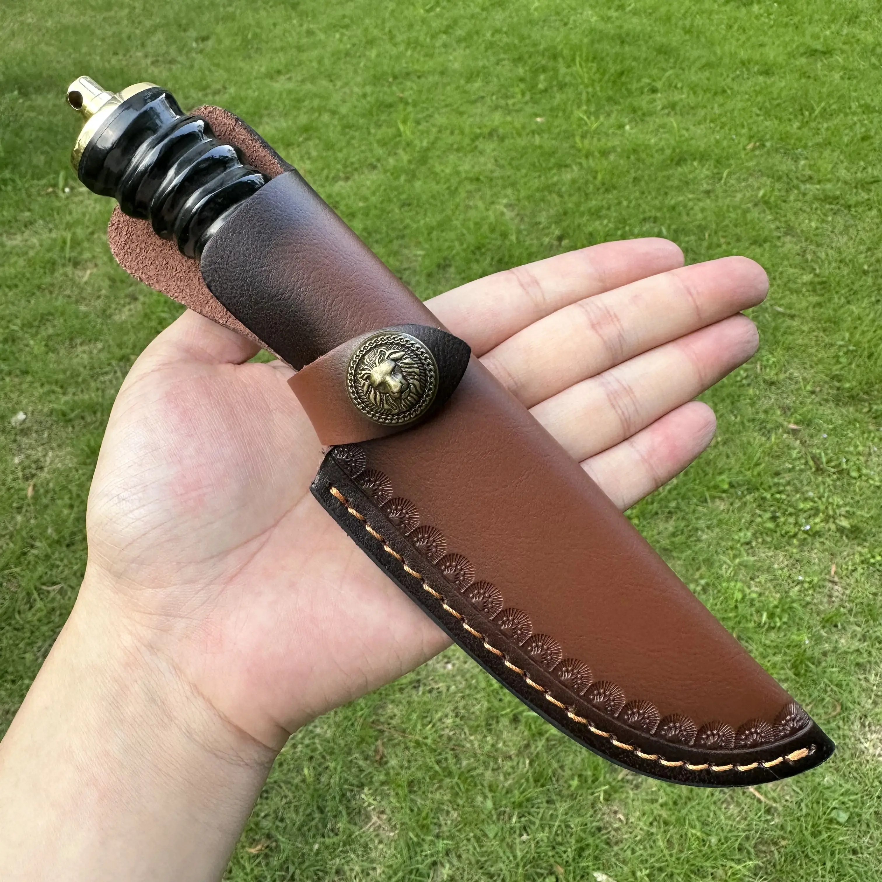 Topwell Handmade Knife Forged Damascus Balde Ox Horns Handle With Copper Super Sharp Collection For Men Oudoor Leather Sheath