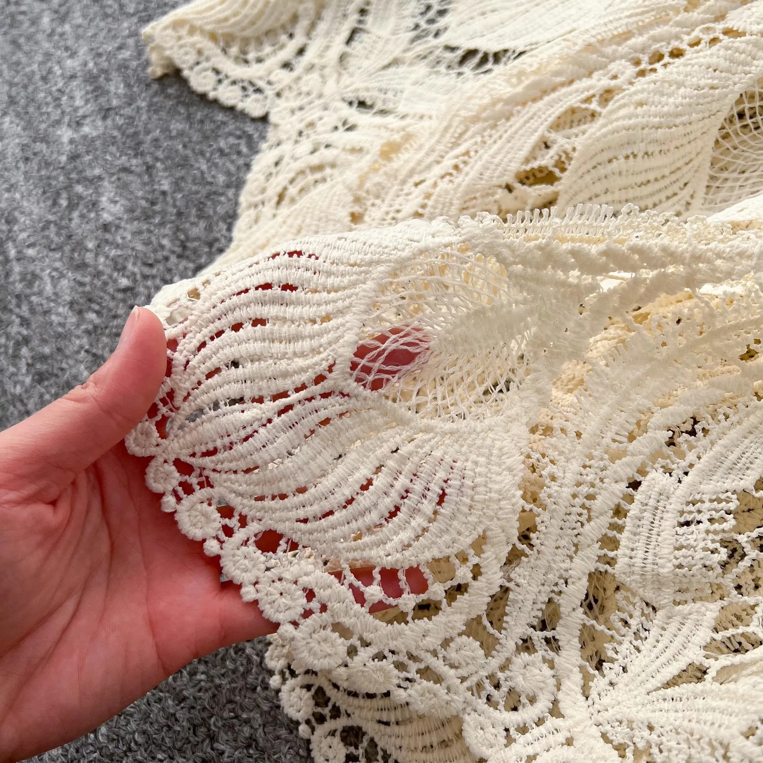 Retro Bandage Lace Up Wrap Dress Women's V-Neck Long Sleeve Crochet Lace Patchwork Thick Satin Flower Print Long Party Vestidos