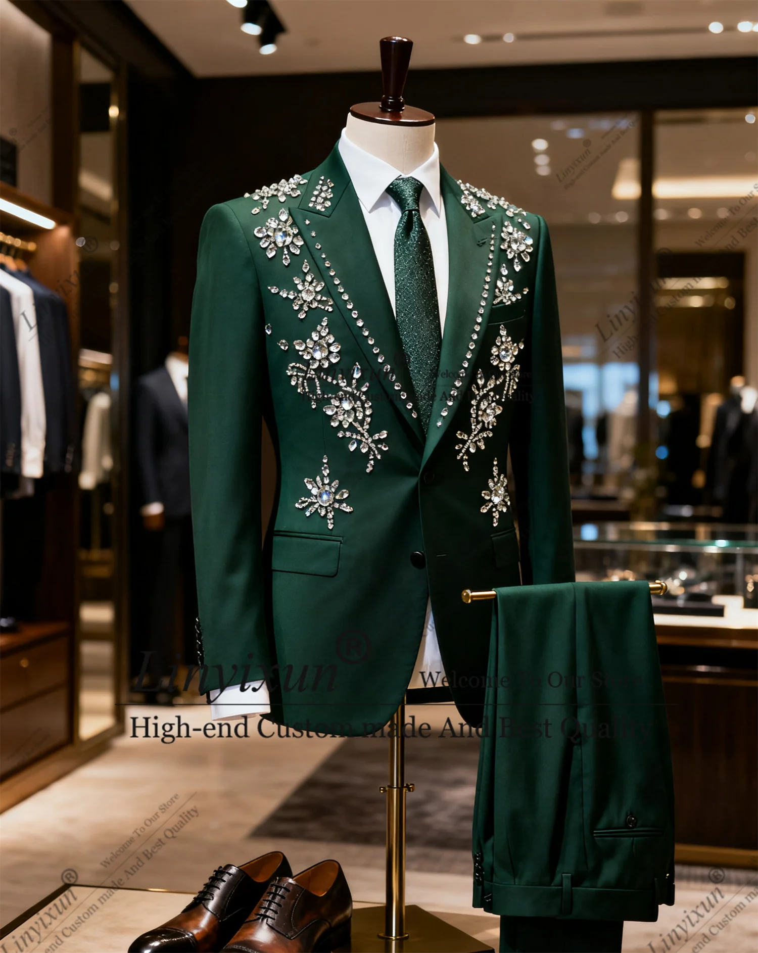 

Luxury Metal Embellished Beaded Men Suit Customized Peaked Lapel Groom Tuxedo 2 Piece Formal Male Blazers Slim Costume Homme