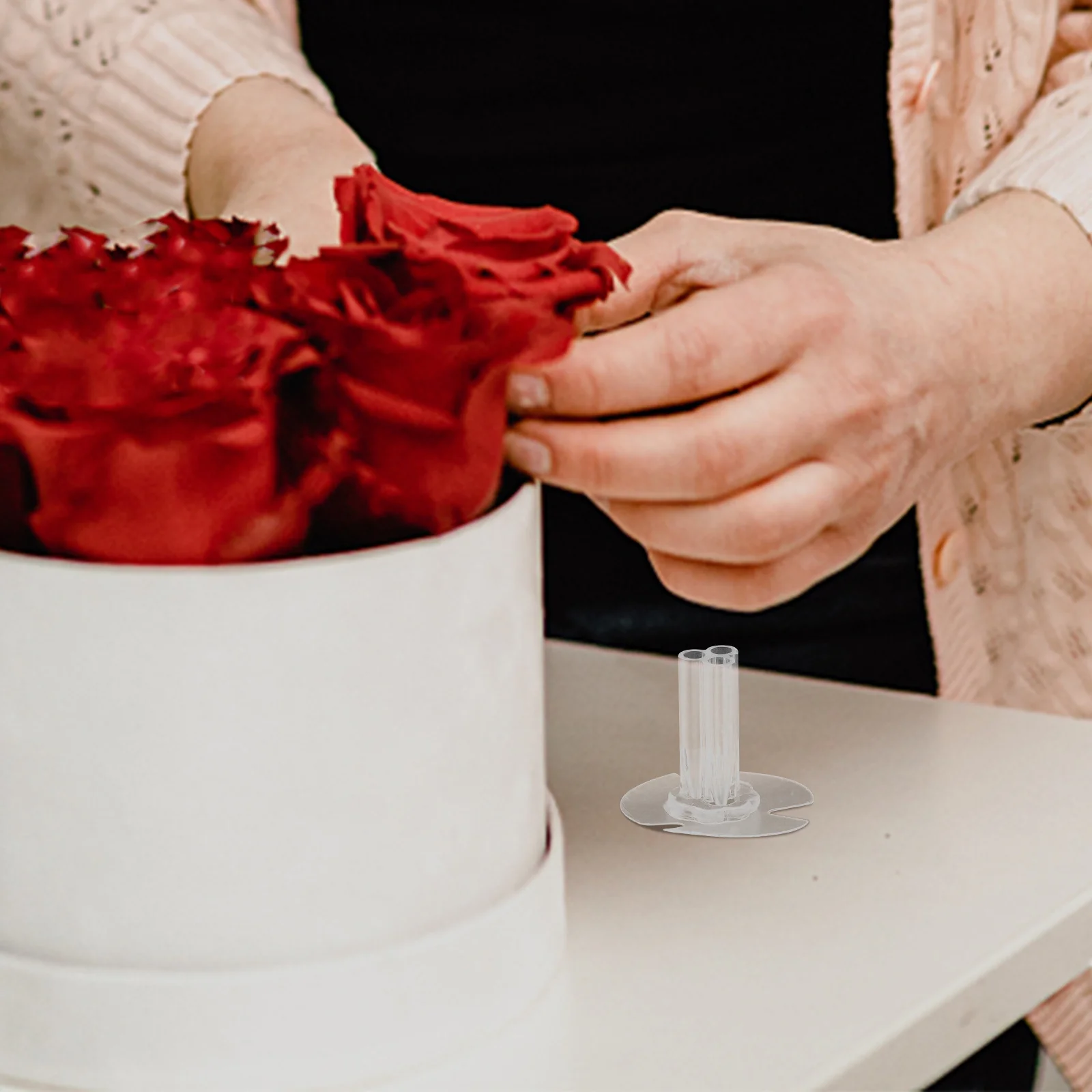 30 قطعة قاعدة زهور لاصقة مستديرة ثلاثية الفتحة حامل جذع بلاستيكي شفاف لتقوم بها بنفسك زينة الحفلات حامل عرض شفاف