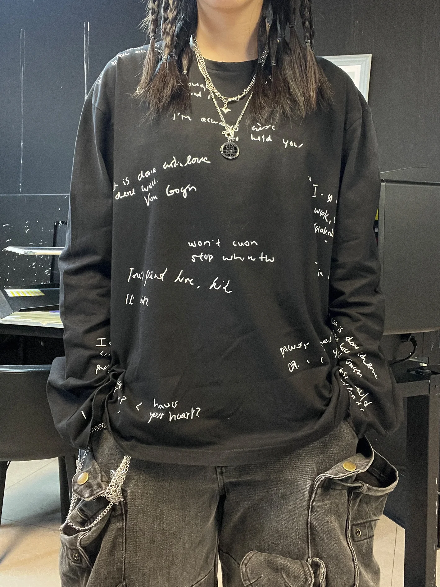 Vintage Long Sleeve T-Shirt Design Sensation Small Audience Dirty Worn out Lettering Irregular Studio Wang Women's Fashion