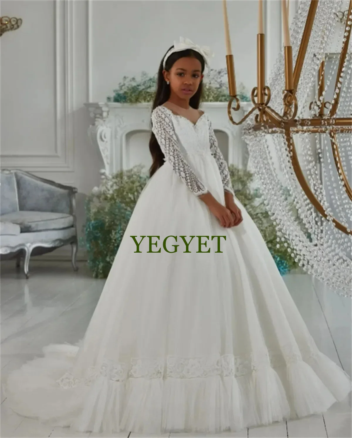 

Flower Girl Dress White Fluffy Tulle Sparkly Long Sleeve Wedding Elegant Flower Child's First Eucharistic Birthday Party Dress