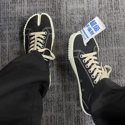 Nowe tenisówki Unisex Tabi męskie damskie Ninja płócienne Tabi płaskie buty damskie świnka kopytne czółenka z rozciętymi palcami kobieta Zapatos De Mujer