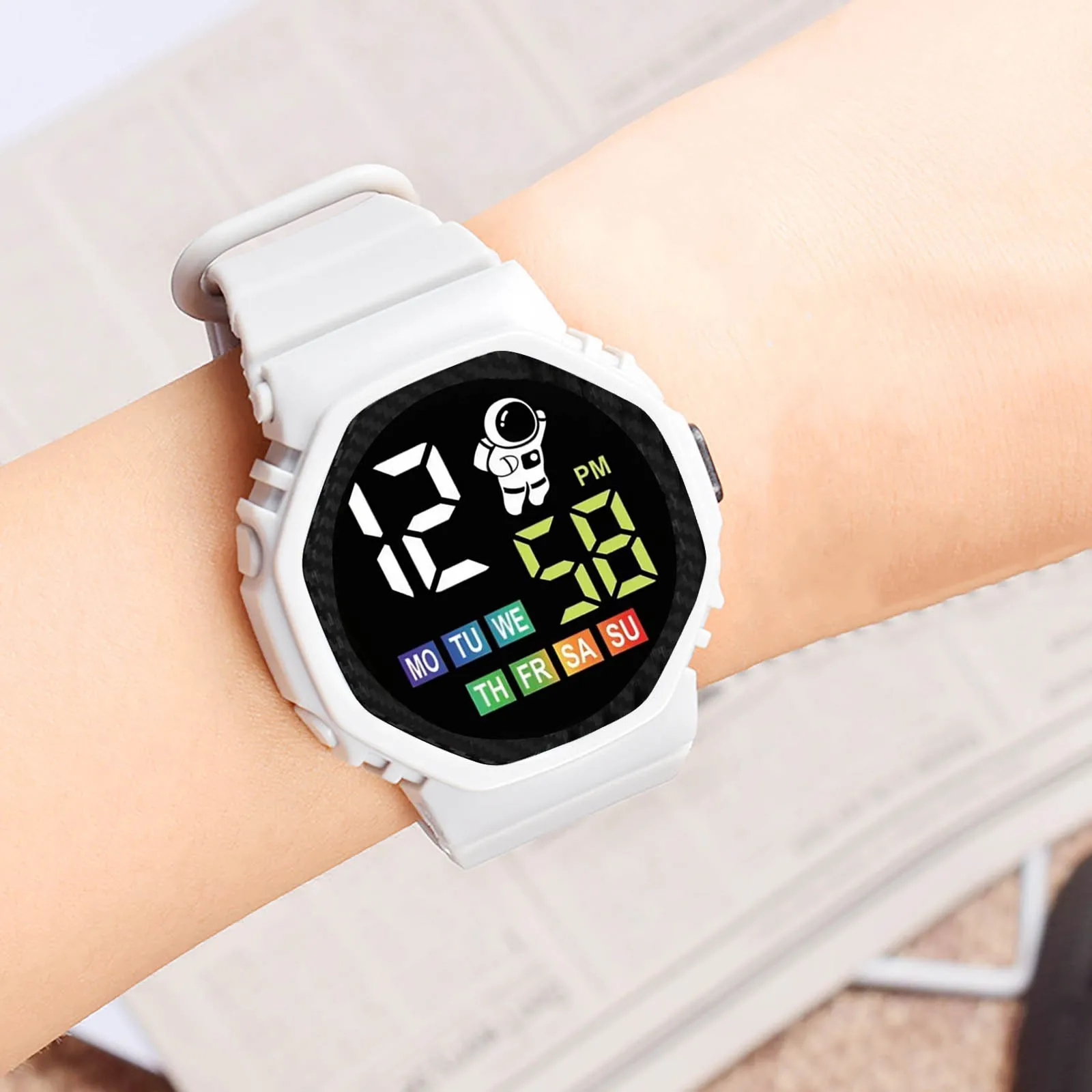 Jam tangan Digital LED 2024 untuk anak laki-laki, jam tangan olahraga tahan air silikon wanita jam tangan Digital kasual anak-anak