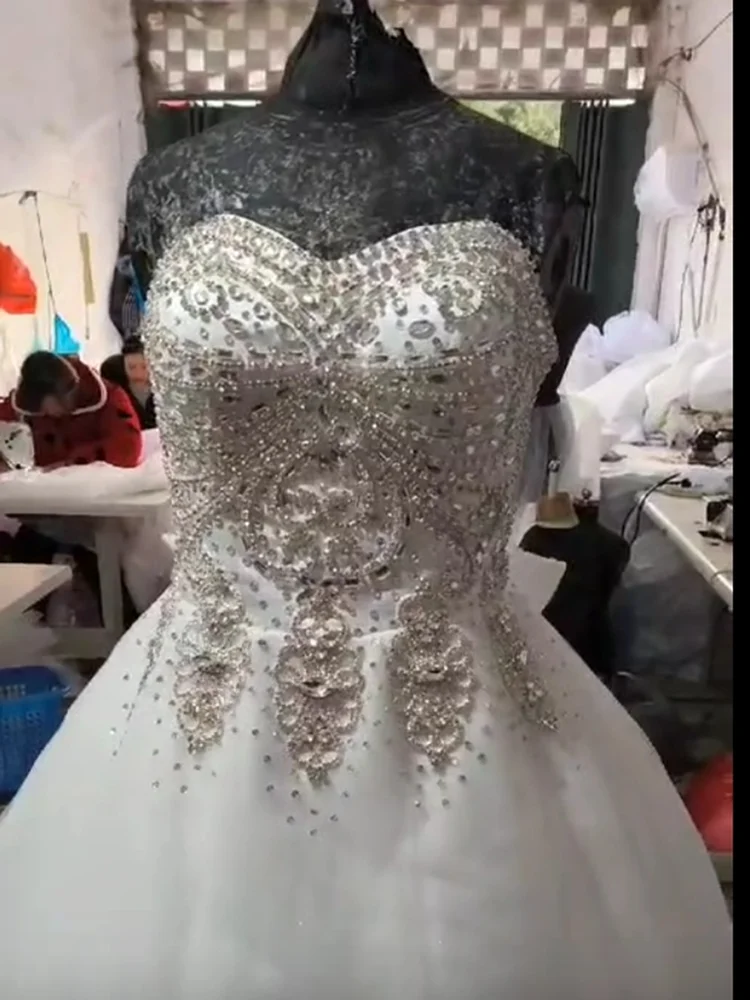Customized Sweetheart Shinny Handwork Crystals Beads Wedding Dress Robes De Mariée Sweep Train Ballgown Bridal Gown