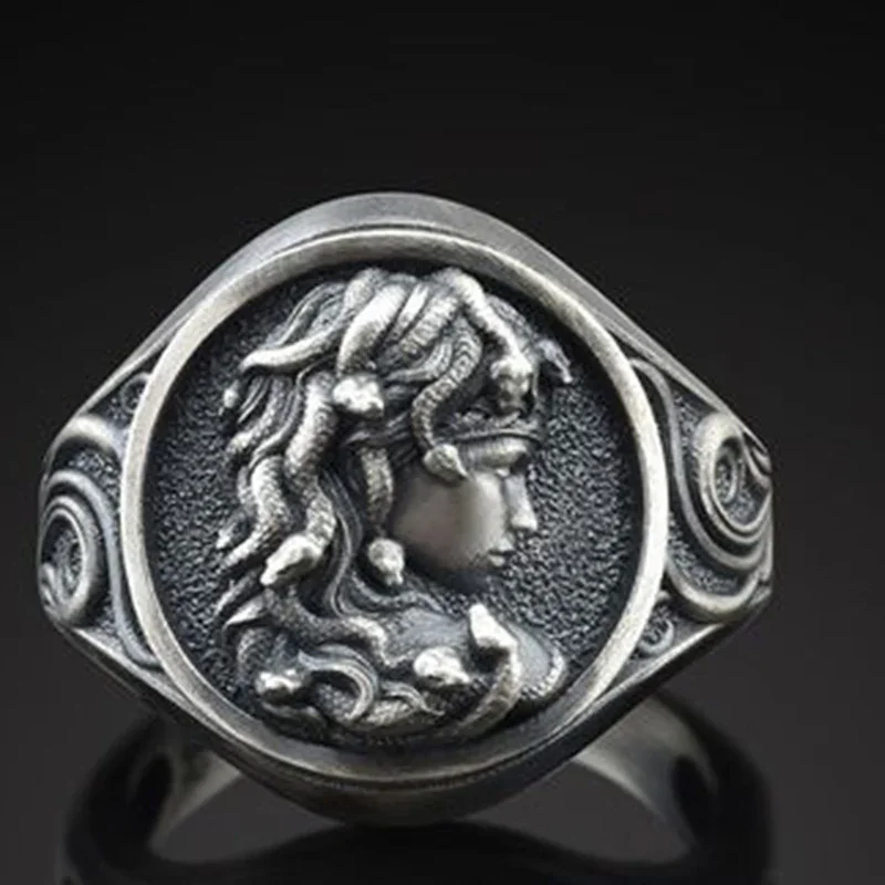 Fashion Punk Style Ancient Greek Gorgon Medusa Ring Men's Vintage Fashion Jewelry Geometric Finger Ring Party Gift Wholesale