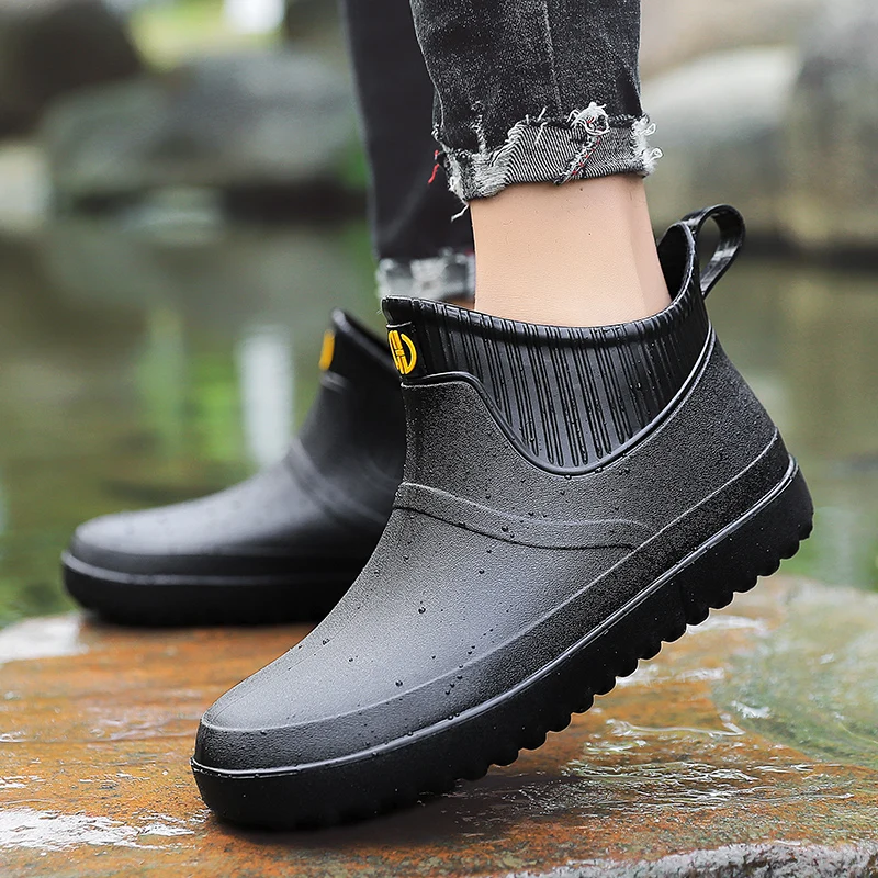 Mens Rain Boots Slip On Waterproof Rubber Rain Shoes,Work Mud Boots ,Durable Non-Slip Garden Boots for Farming Gardening Fishing