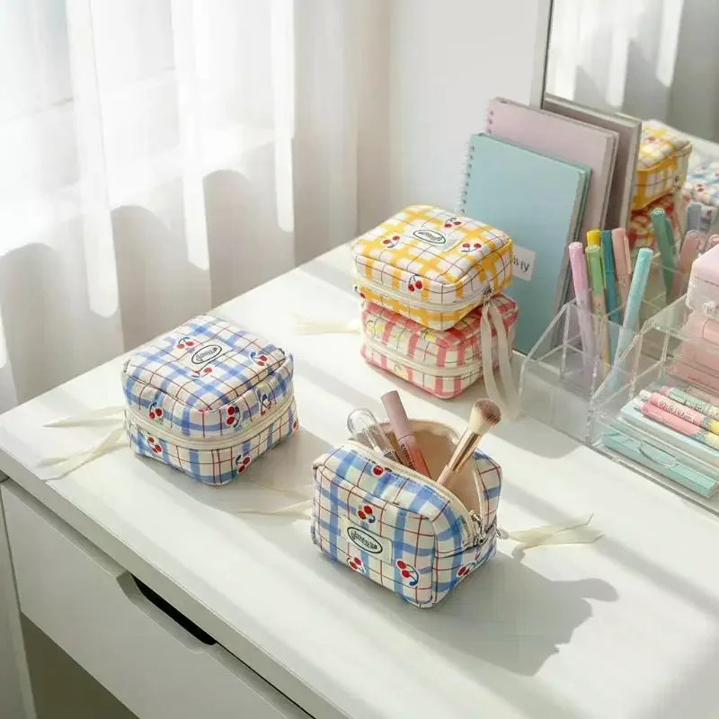 Korean Large Plaid Cosmetic Bag High Value Small Cherry Sanitary Napkin Bag Portable Mini Storage Bag Bluetooth Headset Bag