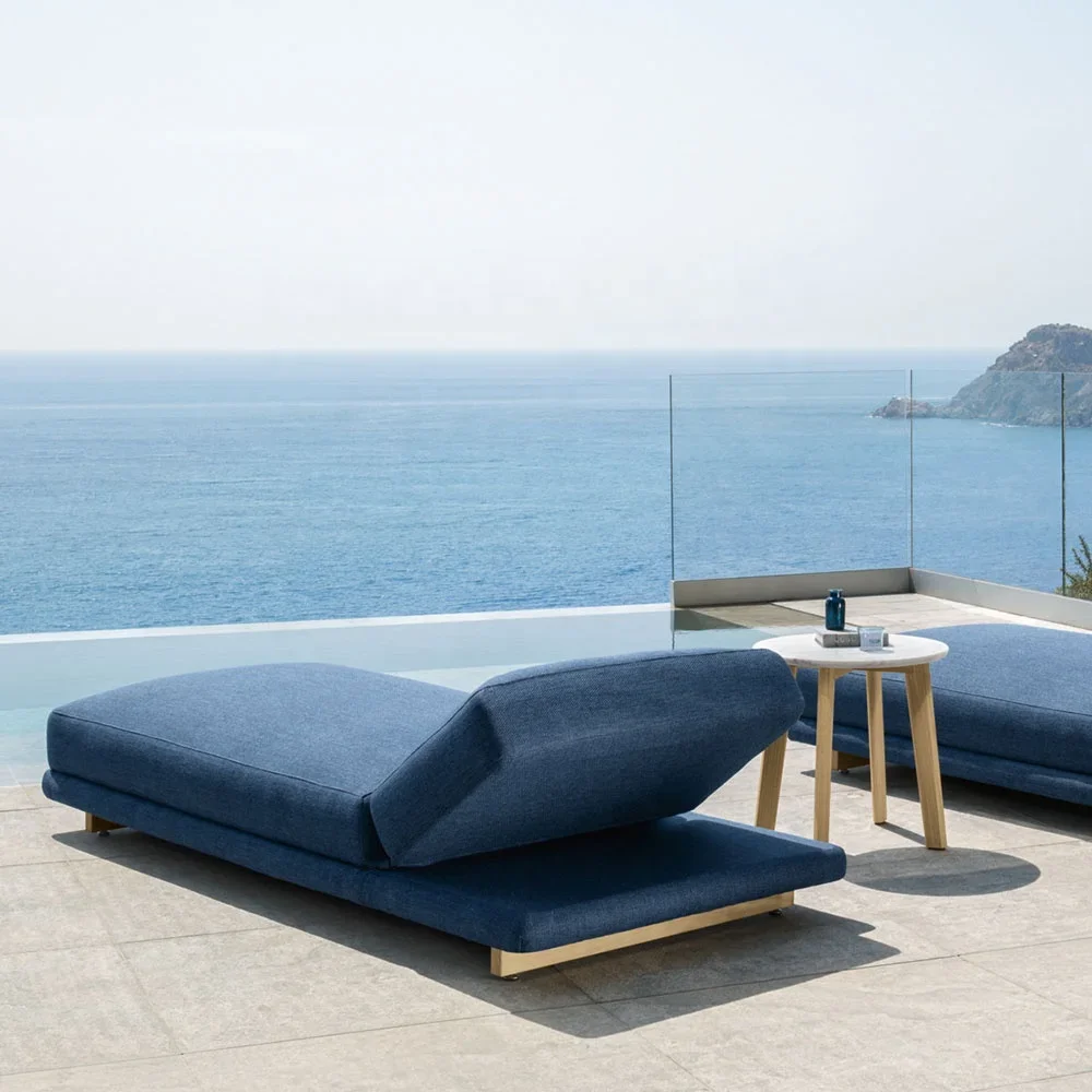 2026 Apartment Hotel Outdoor Wood Furniture Set Durable Sun Bed Garden Set Chaise Lounge Sun Bed