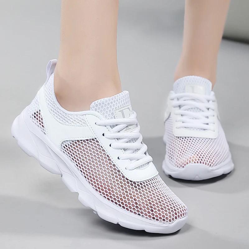 

New Hollowed Out Women's Shoes Lightweight Sports Lace Up Casual Vulcanized Shoes Comfortable Soft Soled Outdoor Running Shoes