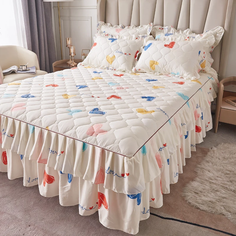 Romantic Love Heart Bed Skirt Ruffle Cotton Clip Bed Sheet Dustproof Bedskirts Thick Quilted Bed Cover With Quilted Pillowcases