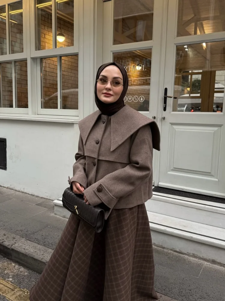 

Lady Elegant Collar Woolen Overcoat Chic Solid Loose Single Breasted Short Cropped Jacket Women Daily Commute Office Outerwears