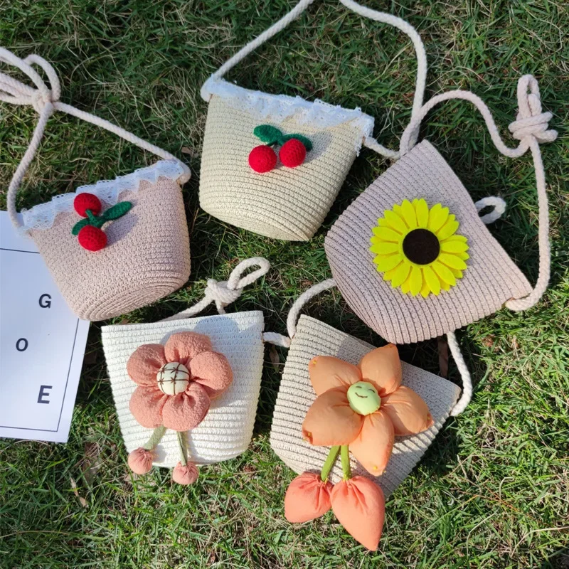 Bolso de hombro informal para niños, bolsa de paja tejida a mano, Mini bolsa de mensajero con flores lindas, accesorios de moda para niños