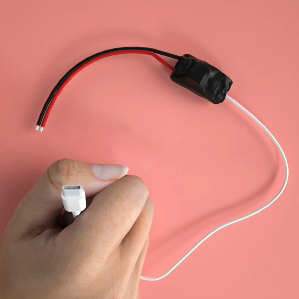 Reliable 5V 2A Output from 220V Input Power Adapter for Wireless Security Camera with Energy Saving Technology