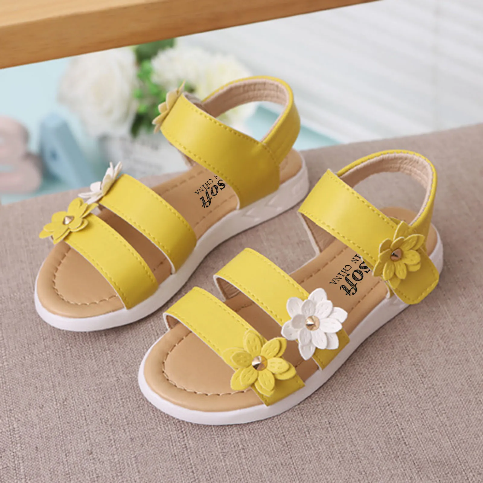 Children's Sandals 2024 New Girls Flats Princess Flower Kids Summer Slip on Shoes Pink Soft Sole Elastic Band Open Toe Footwear