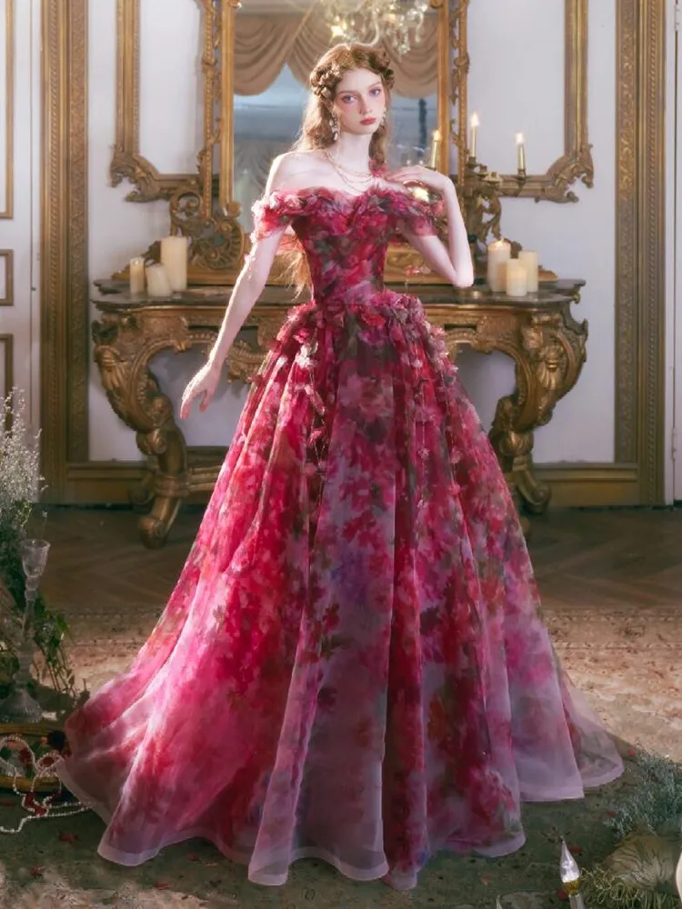 

A new one-shoulder flower toasting dress for the coming-of-age ceremony performance