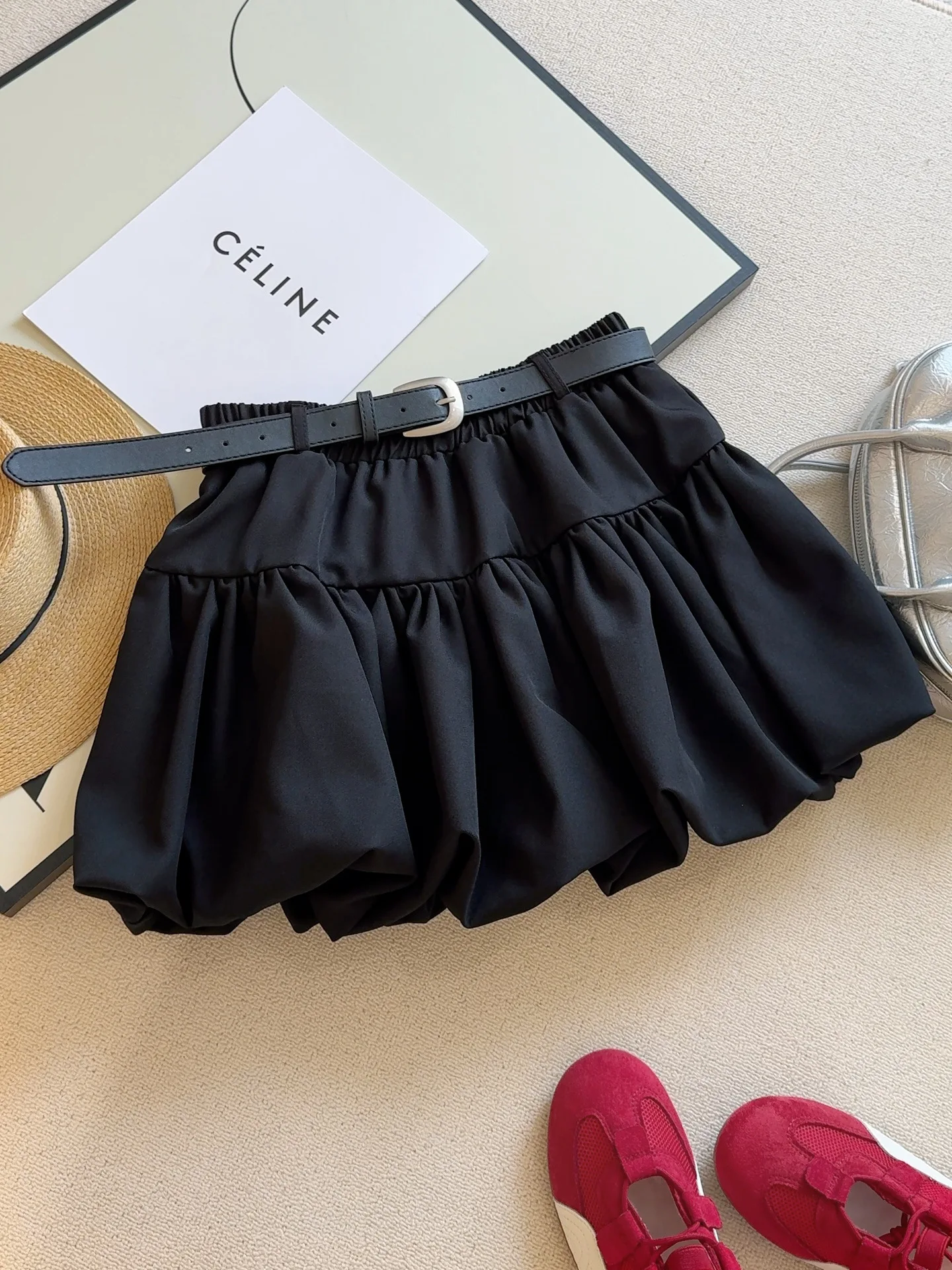 

Korean version high waisted A-line flower bud half skirt for women, autumn and winter casual suit, fluffy short skirt with belt