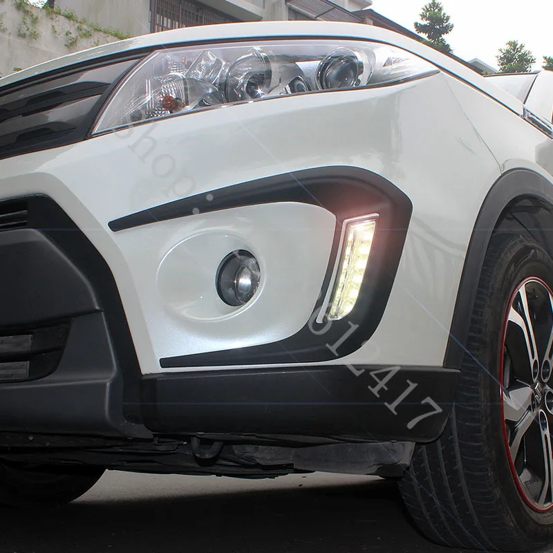 

For suzuki vitara 2016 2017 2018 2PCS Car Styling ABS plastics front fog light Decorative sticker cover case Sticker