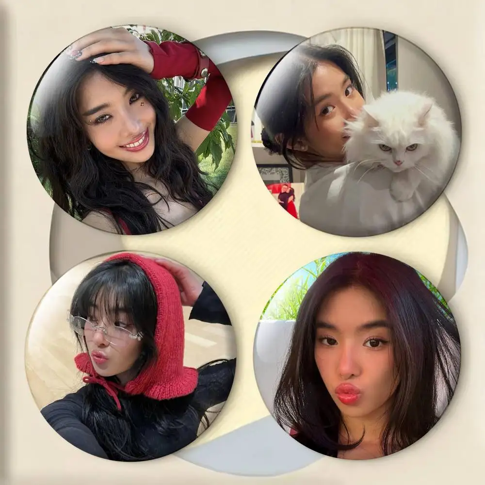 

KPOP S-SOPHIA K-KATSEYE Laser Badge Creative Pins Brooch for Bag Clothes Hat Decor Gifts Fans Collect