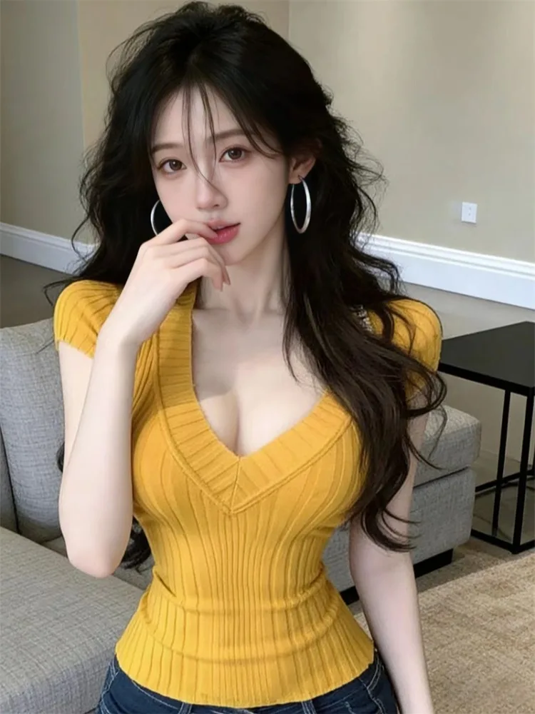 

Sexy Pure Desire V-neck Short Sleeve Knitted Sweater Women's Slim Fit Summer New Style Small Size Stripe Top