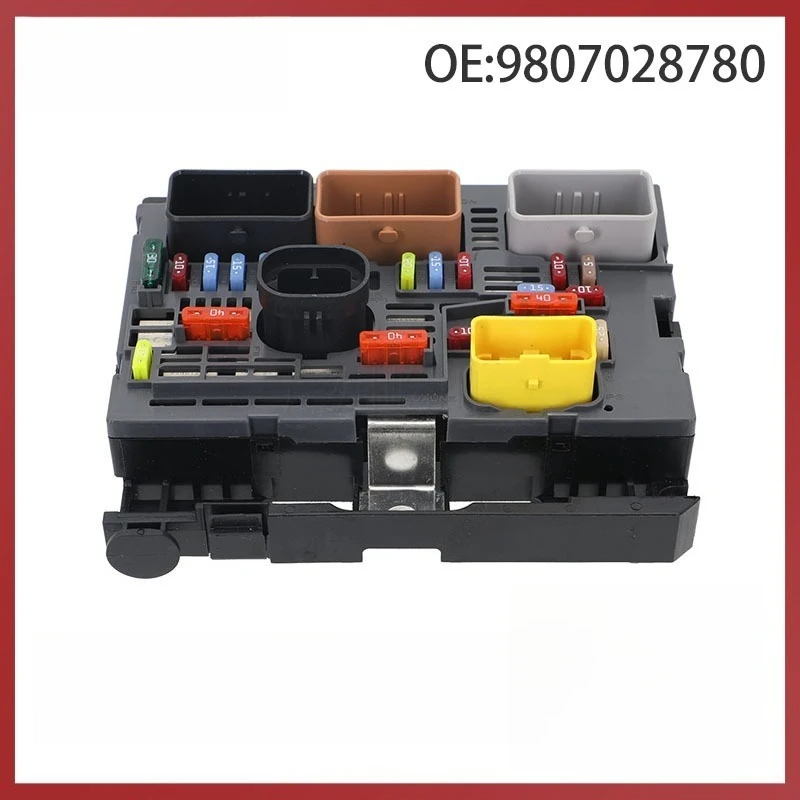 

9807028780 Suitable for Peugeot 307 408 car fuse box, body accessories