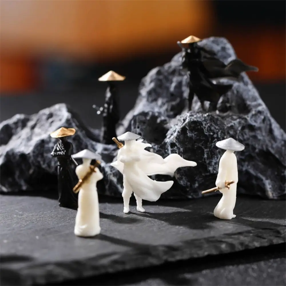 1PC Miniatures Cool Kung Fu Swordsman Figure Black White Desk Decoration Mini Ornaments Plant Decoration