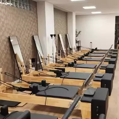 High Quality Eco-Friendly Pilates Reformer with Oak Wood Frame for Home Gym