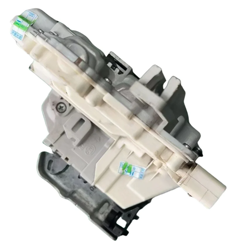 

Suitable for Cayenne Caman Door Lock Machine Front and Rear Left and Right Door Lock Tailgate Lock Block 8J1837016AA