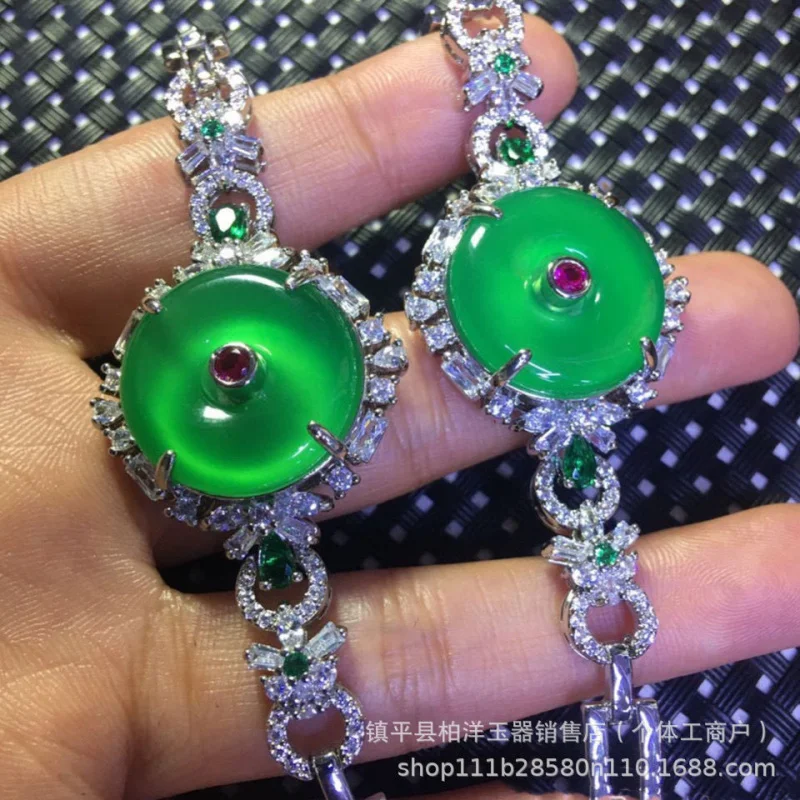 Radiant Emperor Fluorescent Green Chalcedony Round Bracelet